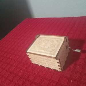 I LOVE YOU MOM Wooden Hand-Crank Music Box